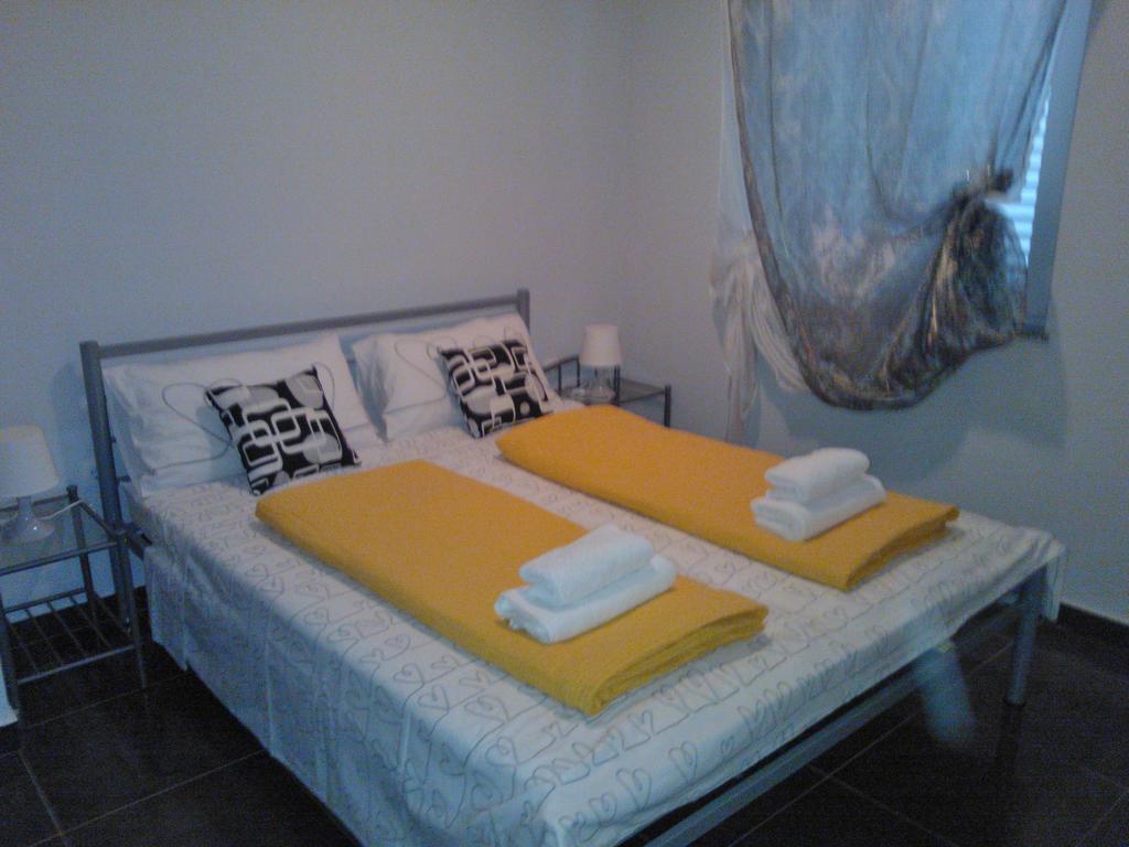 Apartments Jerine Tribalj Habitación foto